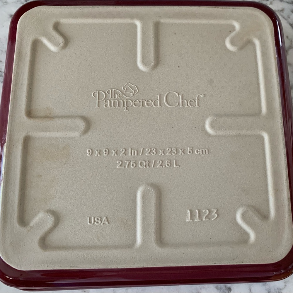 Pampered Chef 9 x 9 x 2 Stoneware square baking pan